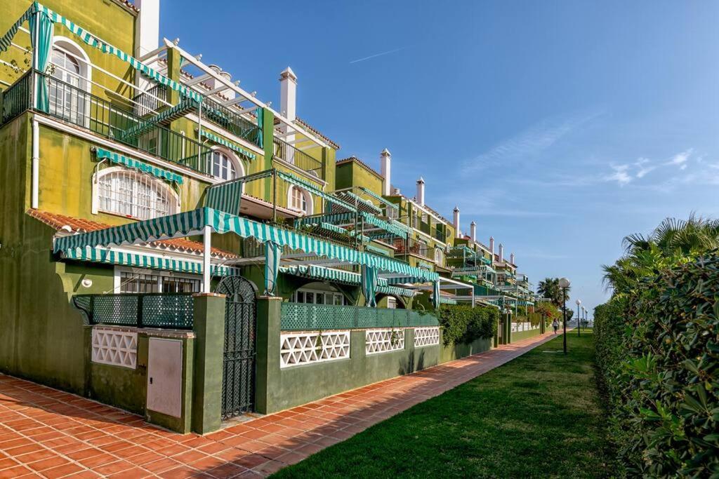 Duplex En Guadalmar Junto Al Mar Málaga